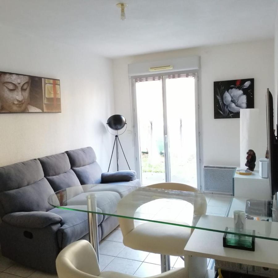 Appartement T2 En Residence Securisee Oloron-Sainte-Marie Exteriér fotografie